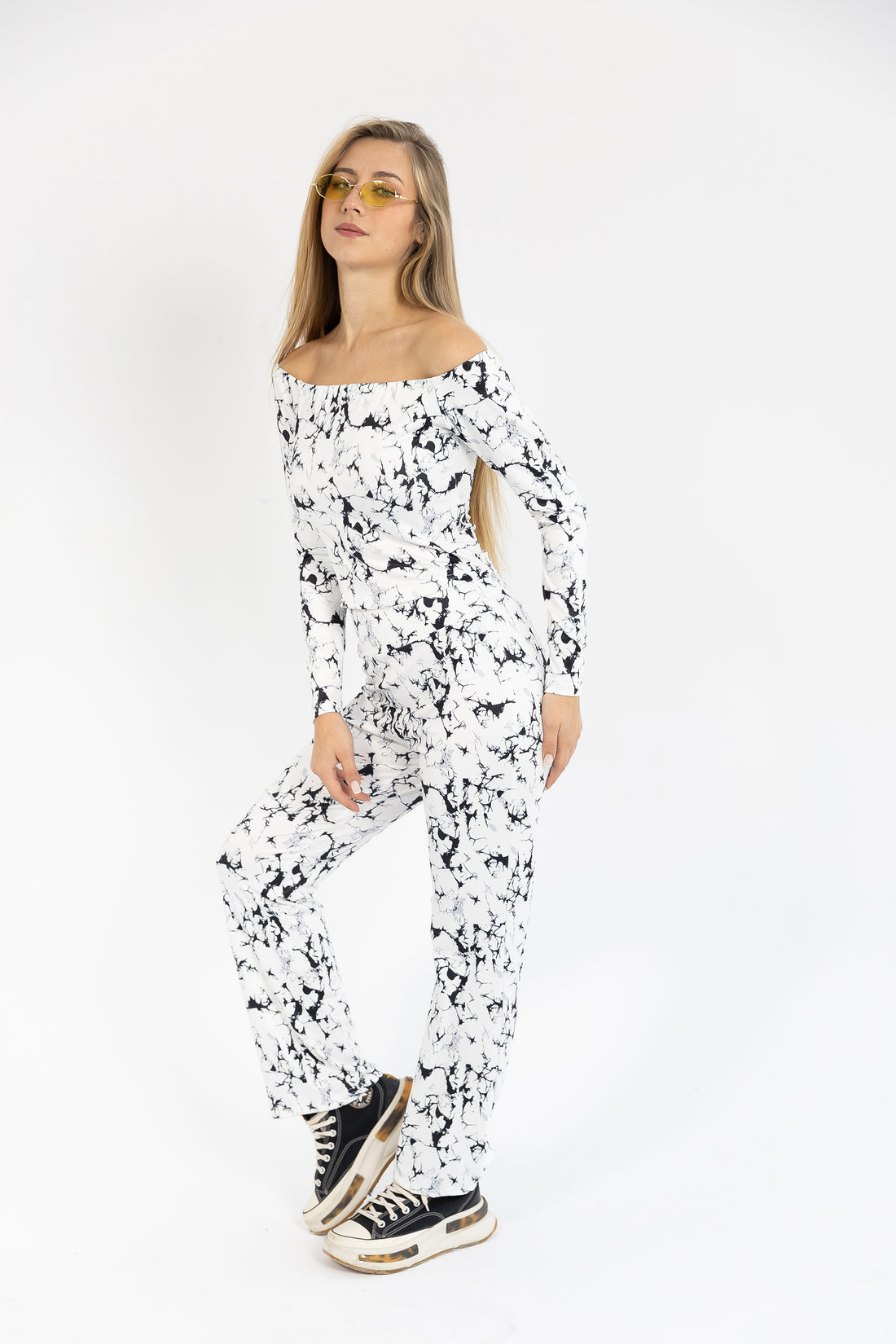 Milky white Shoulder line Top