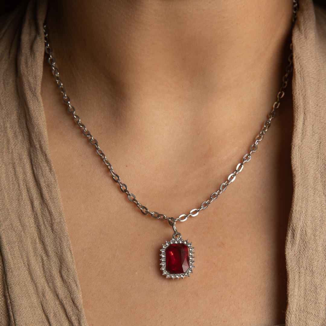 Wine red necklace